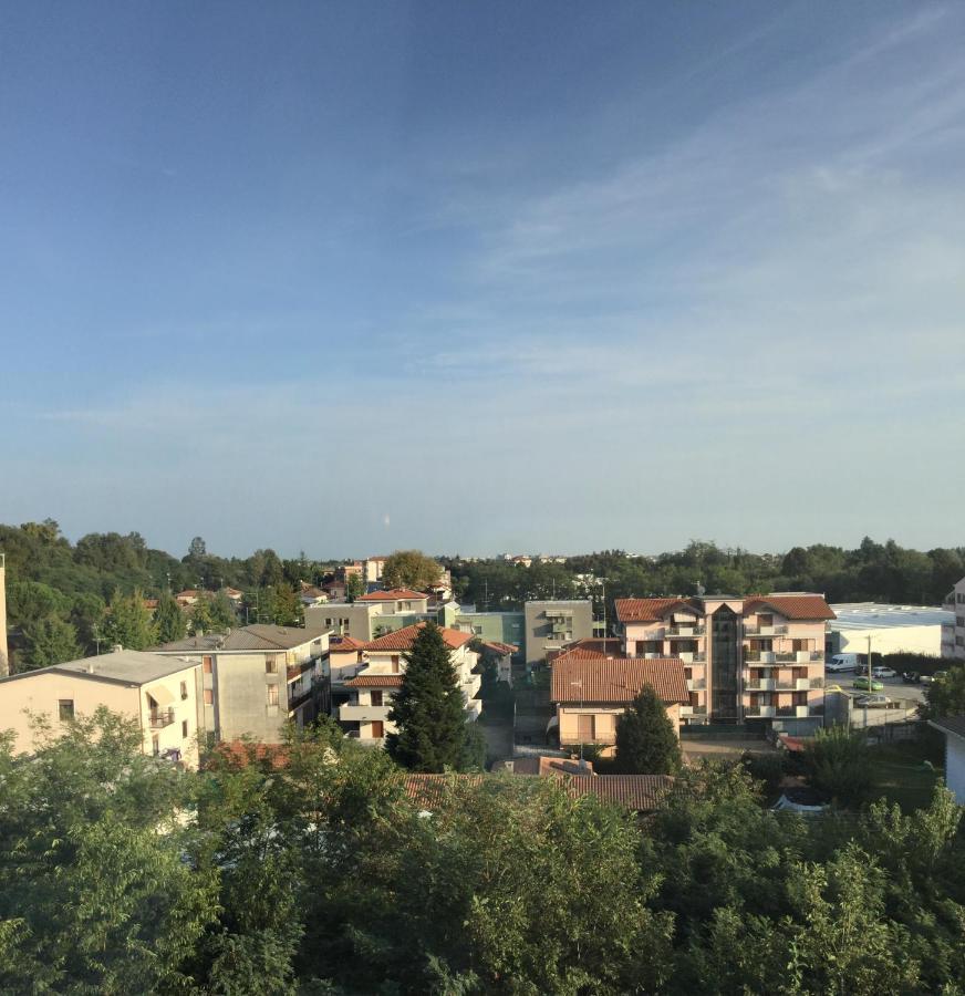 Appartamento Top-Floor Malpensa Gallarate Mxp-Airport Esterno foto